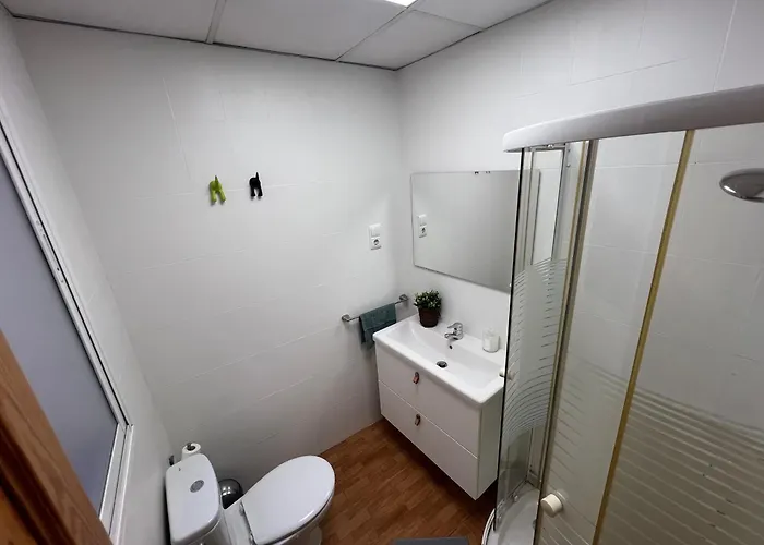 3 Bedrooms *